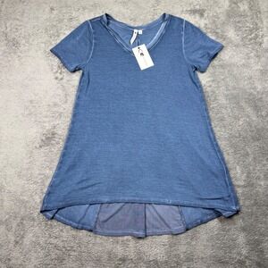 Cable & Gauge Blue Denim-Washed V-Neck T-Shirt